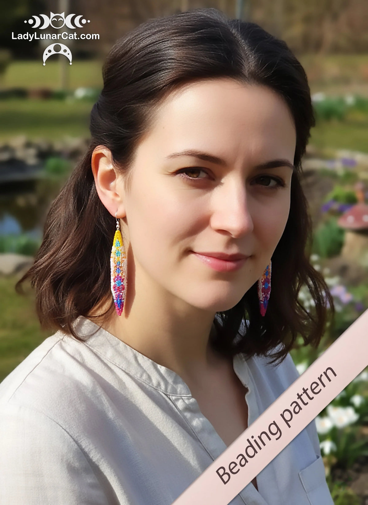 Spring beaded pod pendant pattern - crystalpod 3 drop beginner tutorial LadyLunarCat